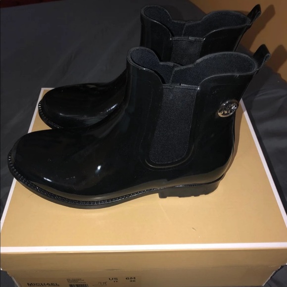 Michael Kors rain boots - Picture 3 of 3